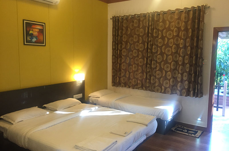Panchgani Cottages, Panchgani - Lux Deluxe AC Room-4