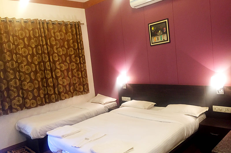 Panchgani Cottages, Panchgani - Lux Deluxe AC Room-2